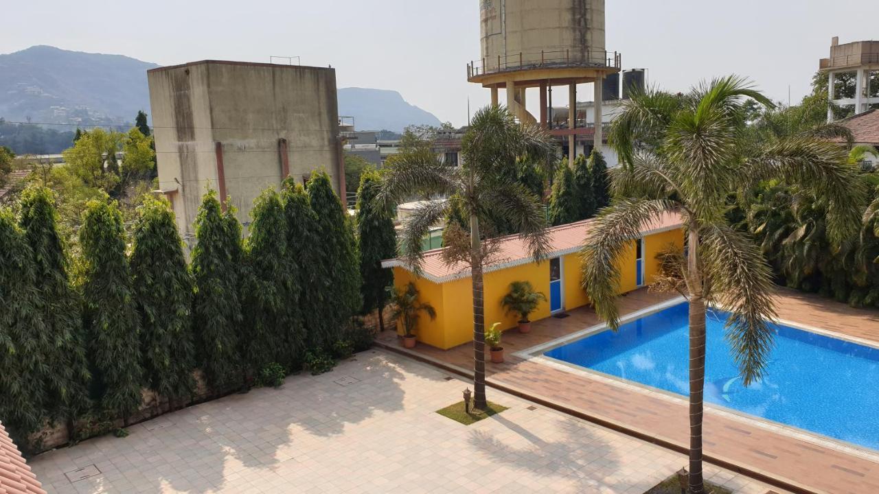 Resort Silver Hills لونافالا المظهر الخارجي الصورة