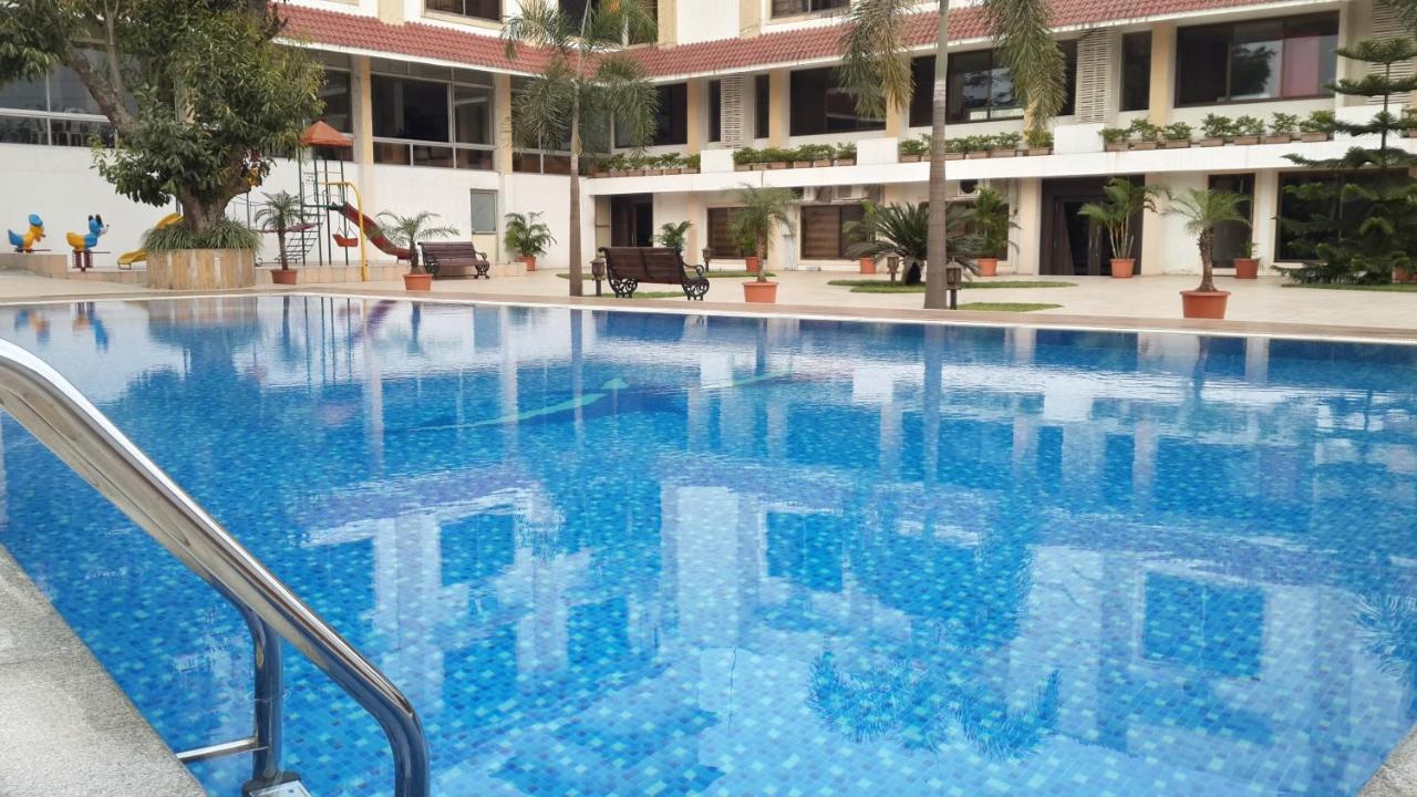 Resort Silver Hills لونافالا المظهر الخارجي الصورة